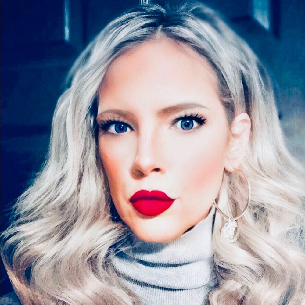 Meet your Posher, Jennifer